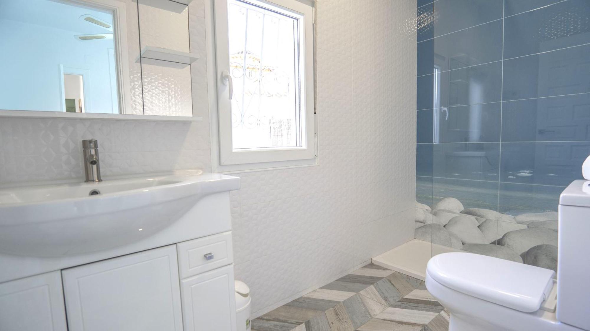 Modern Detached 4 Bed 3 Bath Villa With Private Pool Close To All Amenities Villamartin  Exterior foto